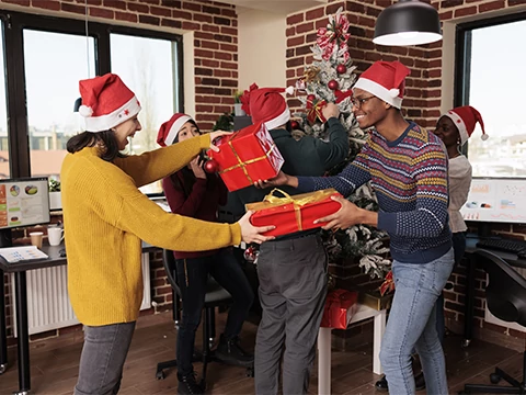 6 verhetetlen ajándék a karácsonyi céges bulira